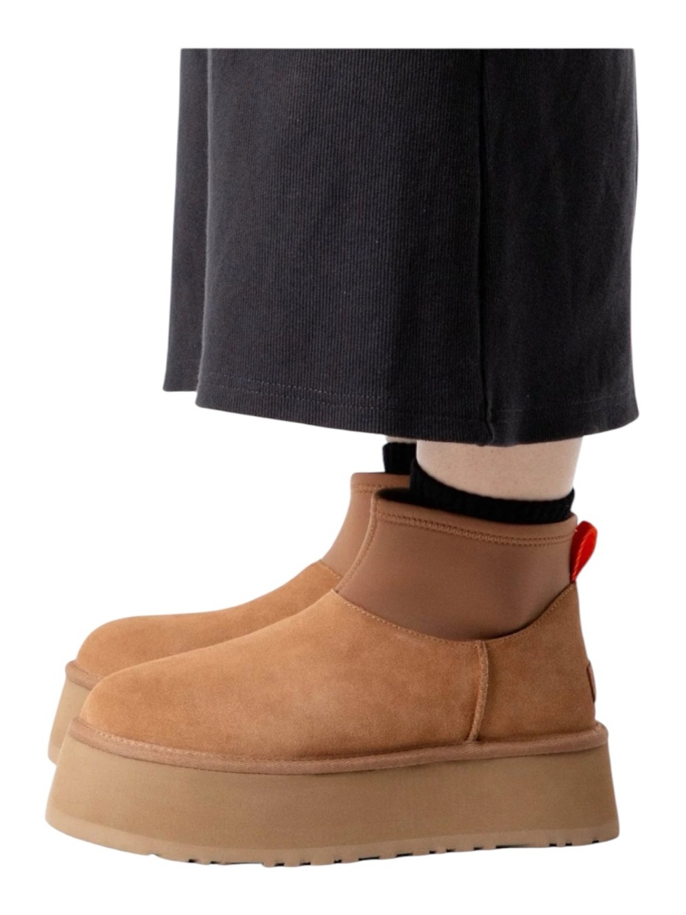UGG Classic Mini Dipper Women’s Boot In Chestnut - Picture 5 of 15